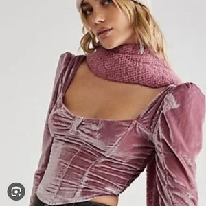 Free people velvet Bridget, puff sleeve crop top 🎀🎀